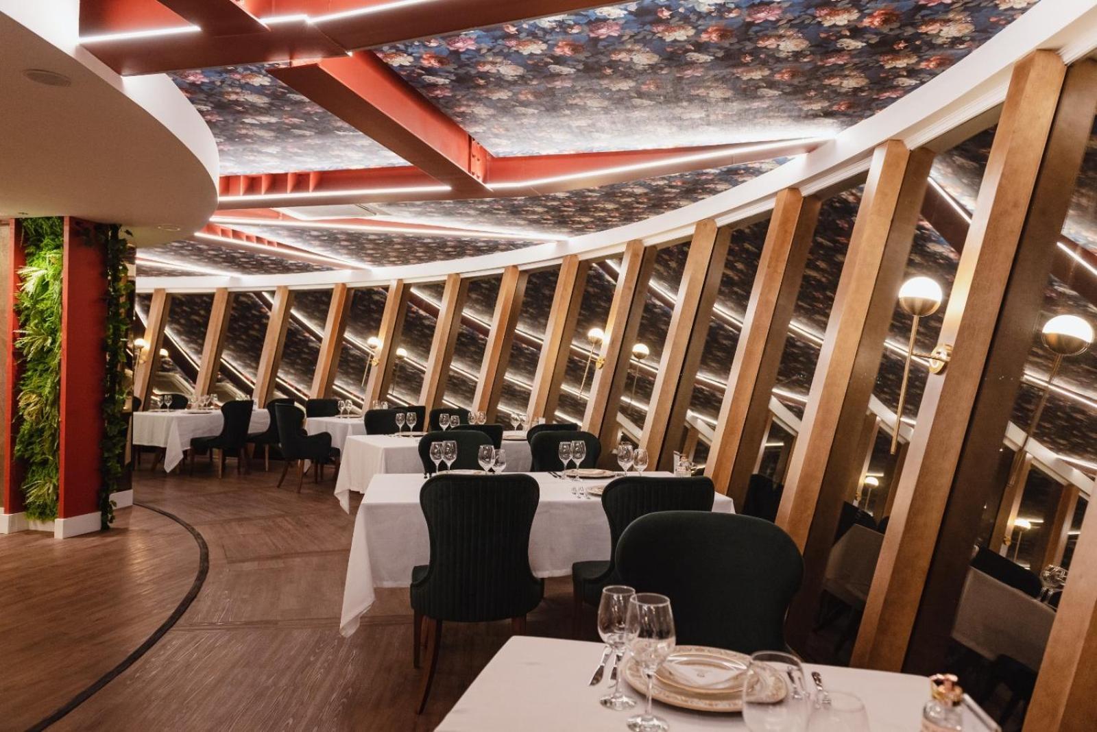 Hotel E Restaurante Giratorio Rf Vision - A Melhor Vista 360 De Gramado Kültér fotó